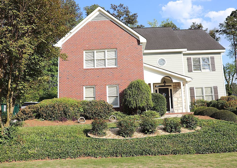 Frontview with brick, stone