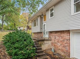 3 Carver Pl, Smithville, MO 64089