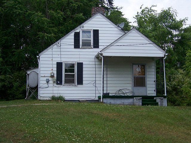 1st image of 1203 Top St
