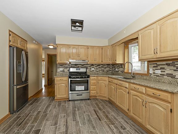 5th image of 140 W 27th St