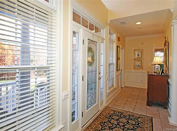 4th image of 185 Harbor Landing Dr