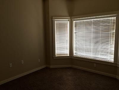 5th image of 405 Belmont St NE