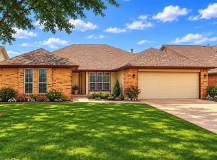 11633 SW 3rd St, Yukon, OK 73099
