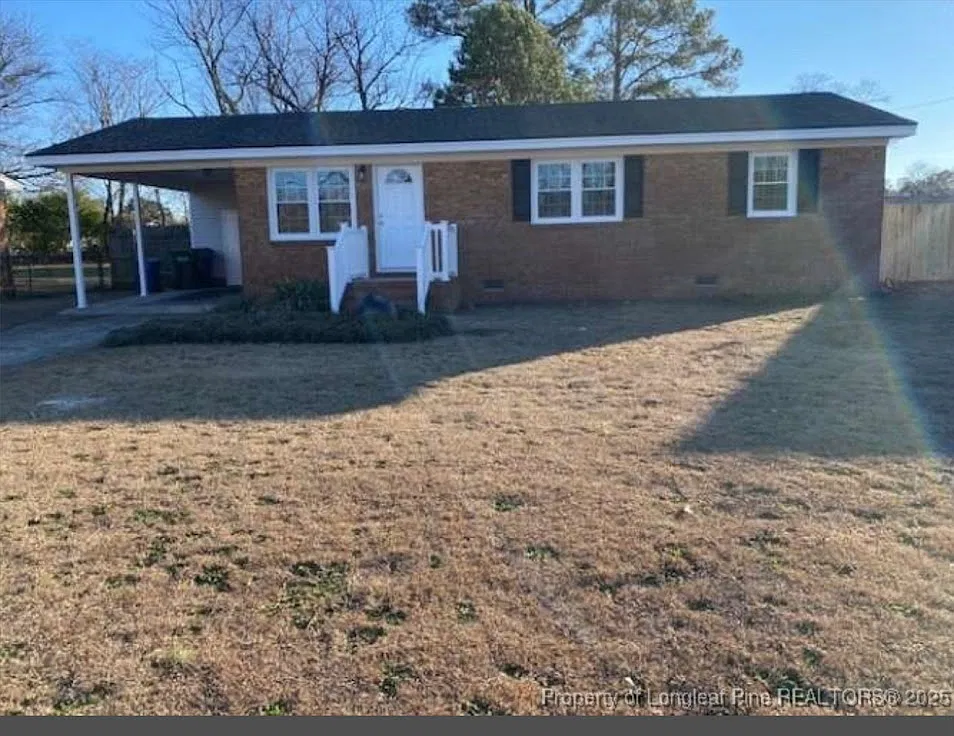 3 bed, 1025 sqft, $1,600 — Photo 1