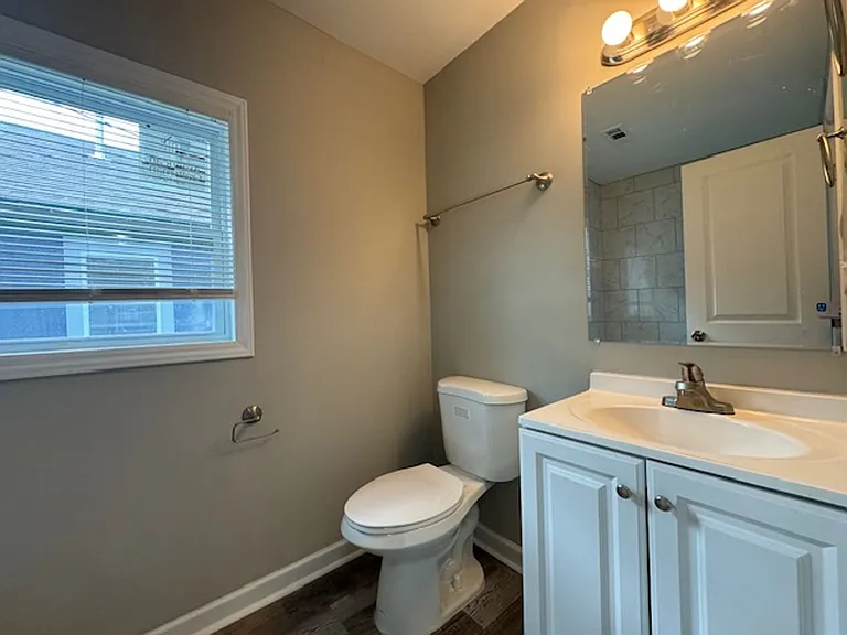 415 Spring Ct — Photo 6