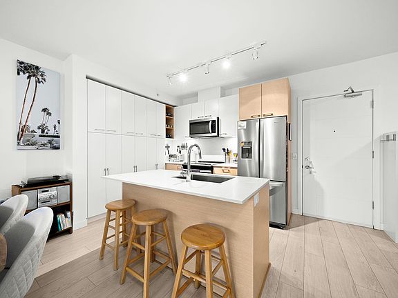 4th image of 13963 Boulevard 623 #105
