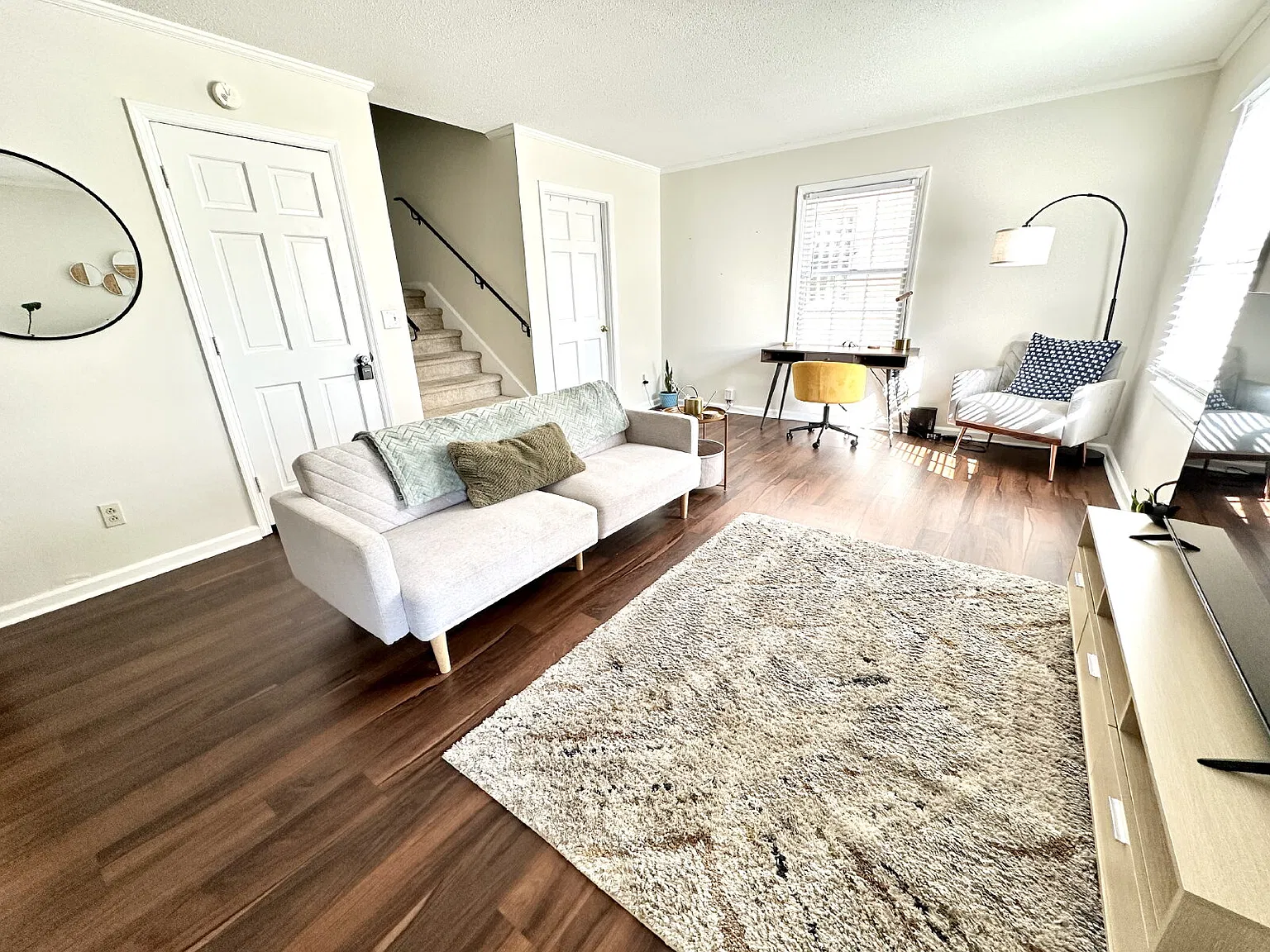 2 bed, 1.5 bath, 1000 sqft, $2,100 — Photo 3