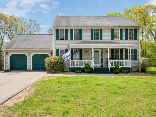 32 Royal Crest Dr, Douglas, MA 01516