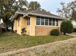 528 E Chestnut St, Bridgeport, IL 62417