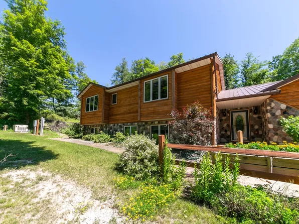23354 Stark Rd, Cohasset, MN 55721