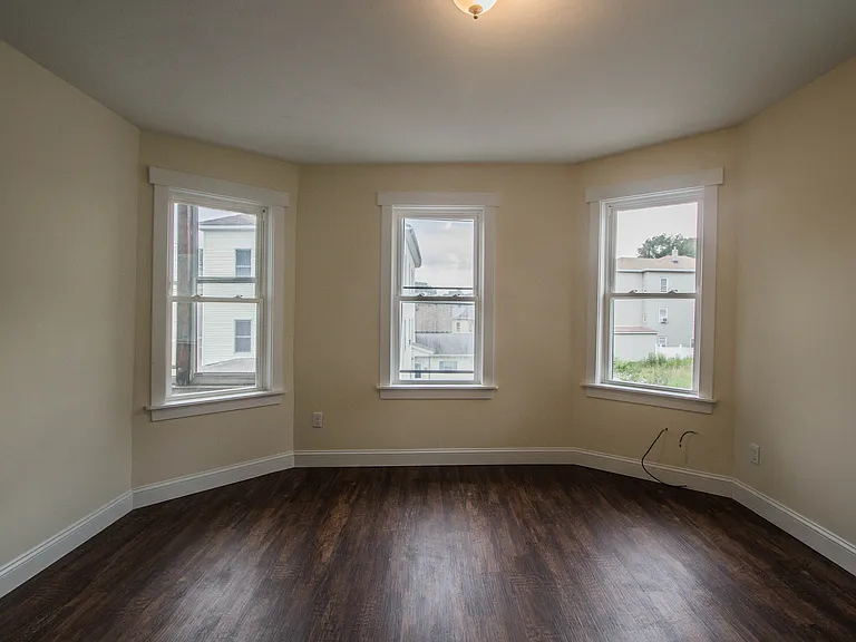 8 Seward St #3 — Photo 2