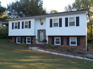 183 Pineview Dr, Clemmons, NC 27012