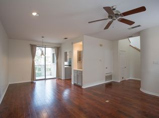 611 E 45th St APT 19, Austin, TX 78751