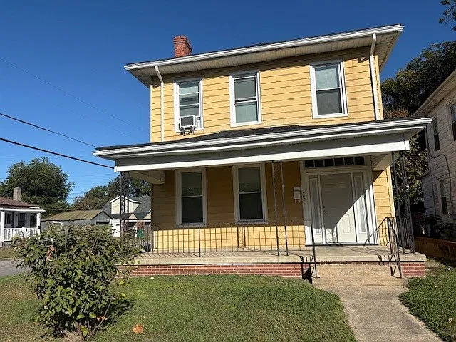 3 bed, 1560 sqft, $1,850 — Photo 1
