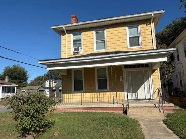 202 Suffolk Ave, Colonial Heights, VA 23834
