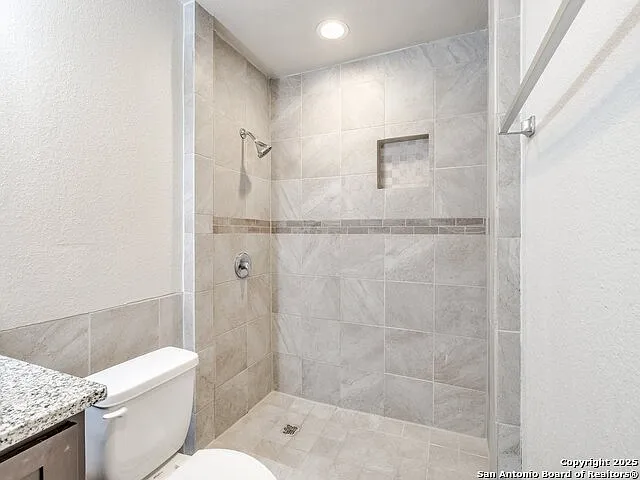 100 Lorenz Rd #1501 — Photo 14