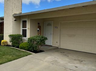1544 Zinfandel Dr, Lodi, CA 95242