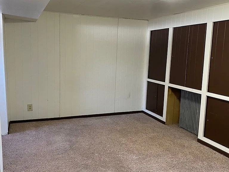 Park Apartments — Photo 19