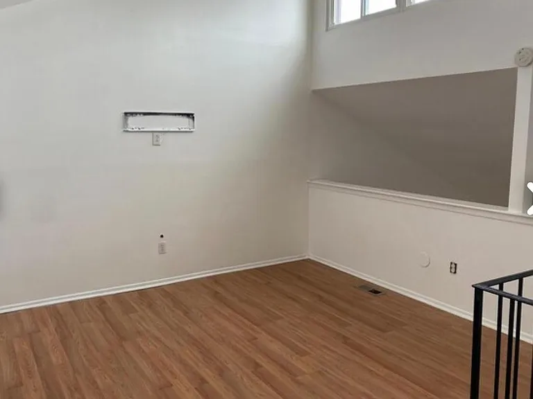 7751 Oxford Ave #B — Photo 10