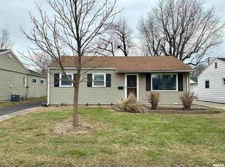 1637 Lakeview Ter, Jacksonville, IL 62650