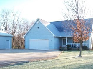 1555 Townline Hwy, Adrian, MI