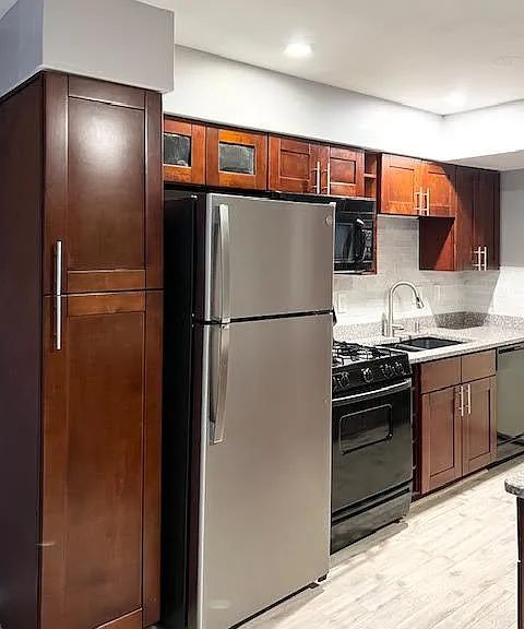 20301 Shelburne Rd #9 — Photo 6