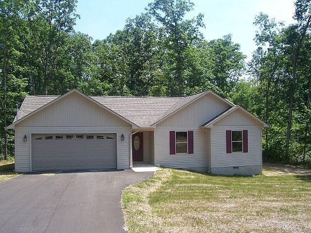 1st image of 819 Arapaho Dr