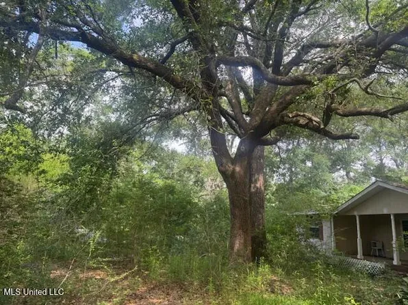 11340 Coleman Rd, Gulfport, MS 39503