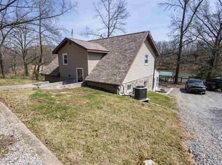 3030 Egyptian Hills Dr, Creal Springs, IL 62922