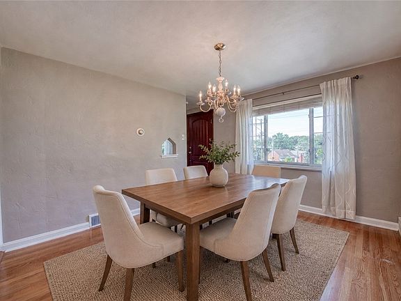 5th image of 1823 Bower Hill Rd