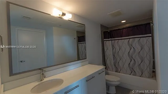 92 SW 3rd St #1802 — Photo 9
