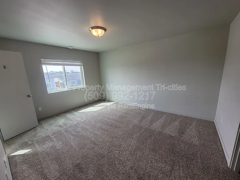 413 Whitefish Ln — Photo 9