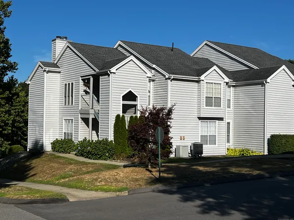 63 Leafwood Lane APT 260, Groton, CT 06340