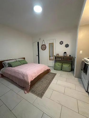 1293 NE 109th St #3 Photo 1