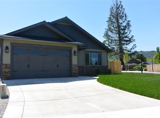 2197 Piazza Dr, Medford, OR