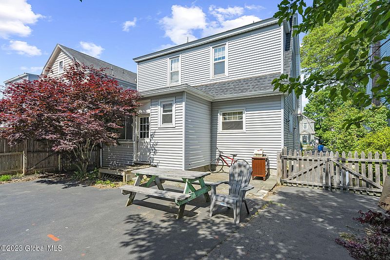 5th image of 29 Van Schoick Avenue