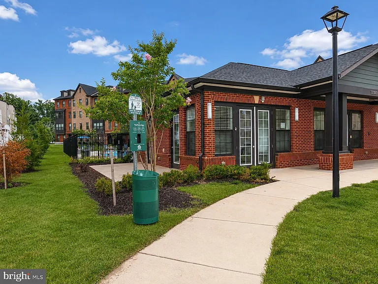3927 Fair Ridge Dr #303 — Photo 31