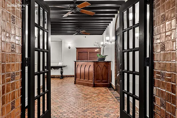 Sold by Sotheby's International Realty | media 13