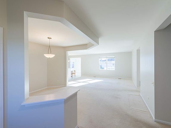 5th image of 12799 Kishwaukee Ln