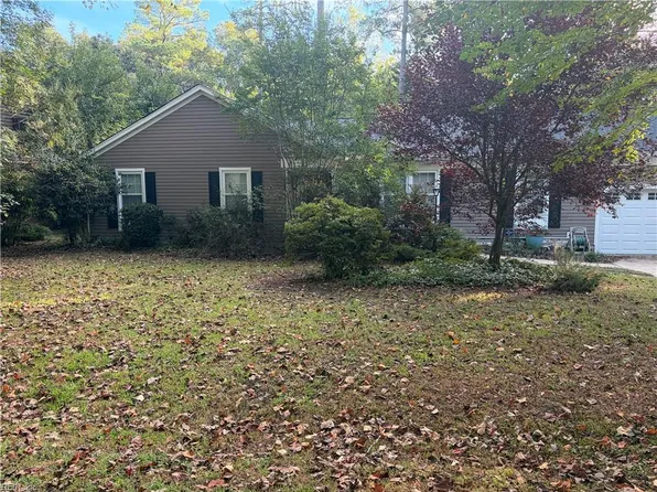 110 Bailey Dr, Yorktown, VA 23692