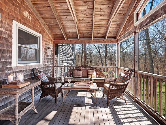 5th image of 27 Indian Pipe Ln