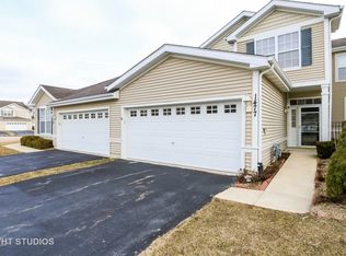 1477 W Remington Ln, Round Lake, IL 60073