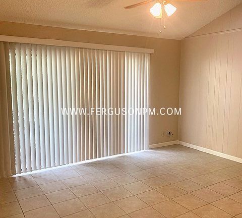 5th image of 341 Montrose Dr APT A