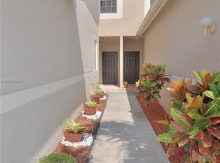1431 Sorrento Dr, Weston, FL 33326