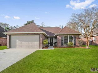 23645 S Point Dr, Denham Springs, LA 70726