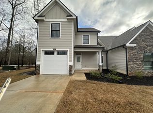 106 Airport Rd NE #204, Milledgeville, GA