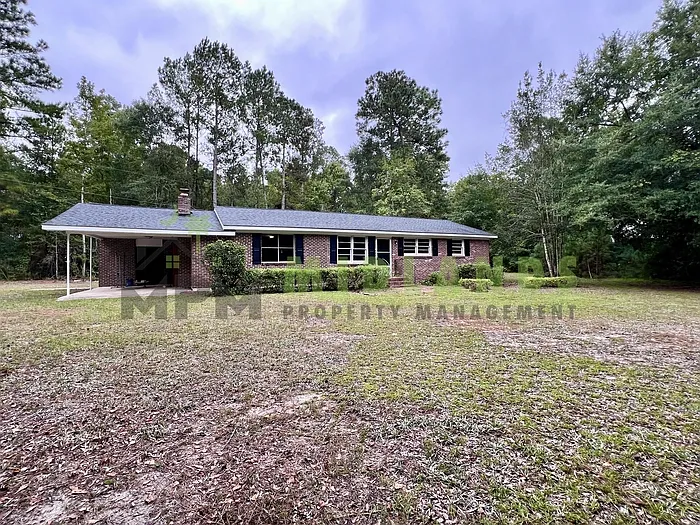 3 bed, 1.0 bath, 1596 sqft, $1,650 — Photo 2