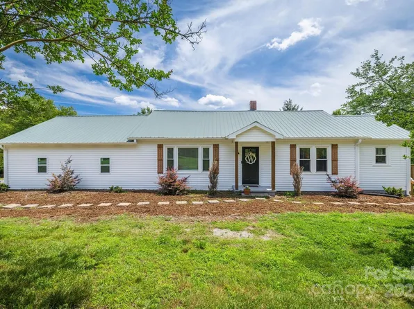 110 Camelot Dr, Granite Falls, NC 28630