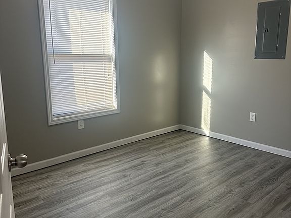 5th image of 716 W Woodland Ave