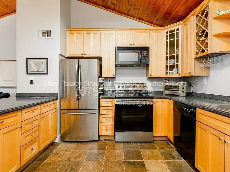 217 Adair St #6 — Photo 8